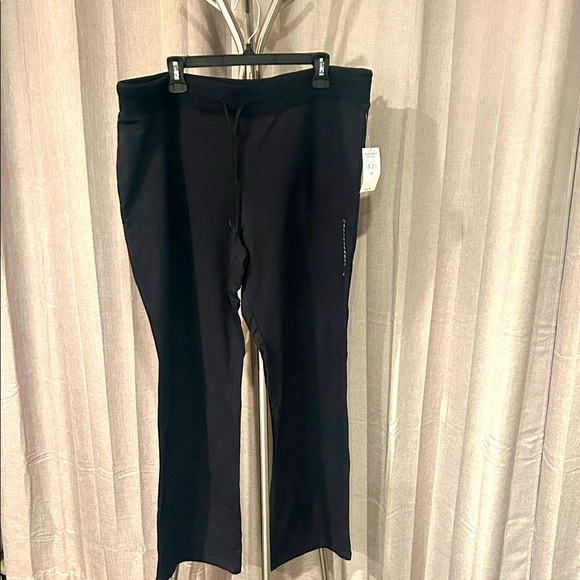 Old Navy Pants - Old Navy Classic Black Joggers NWT